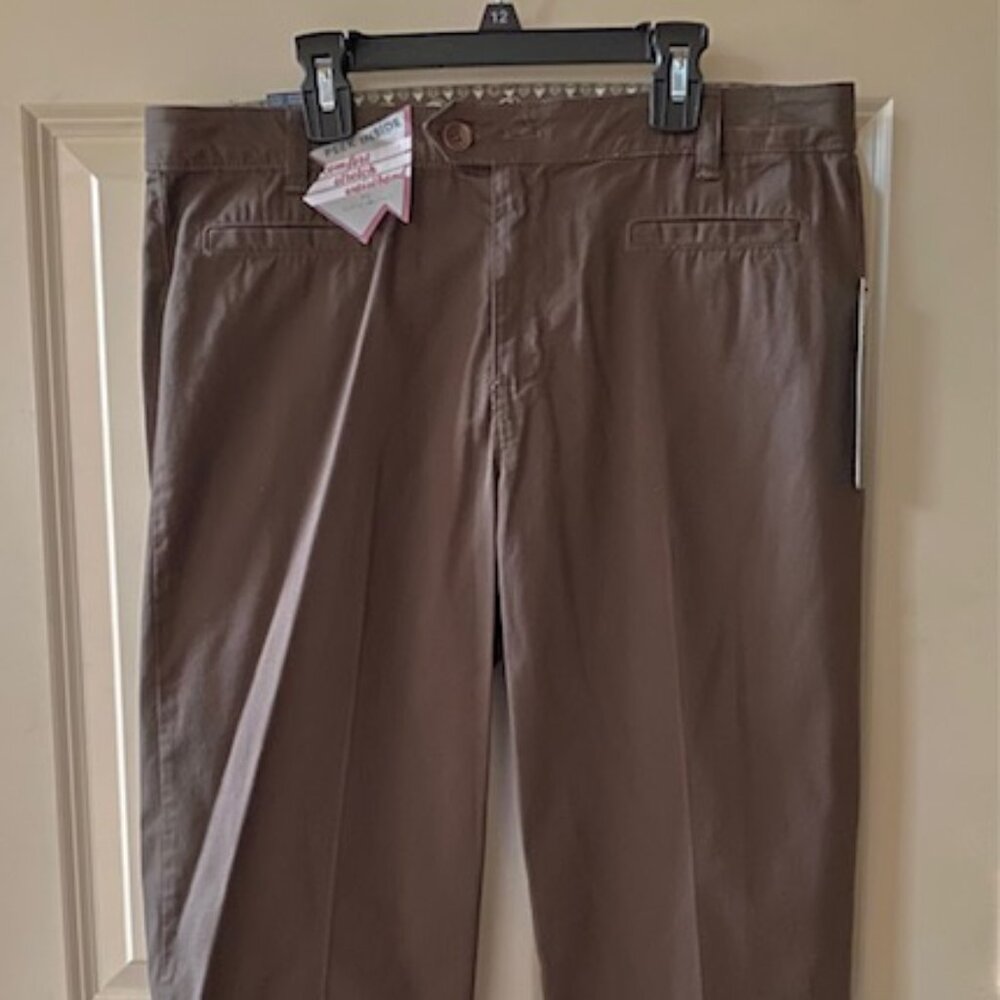 BANDOLINO: WOMENS BROWN 'COMFORT WAIST' ROLL-CUFF CAPRIS-SIZE 12 **BRAND NEW**